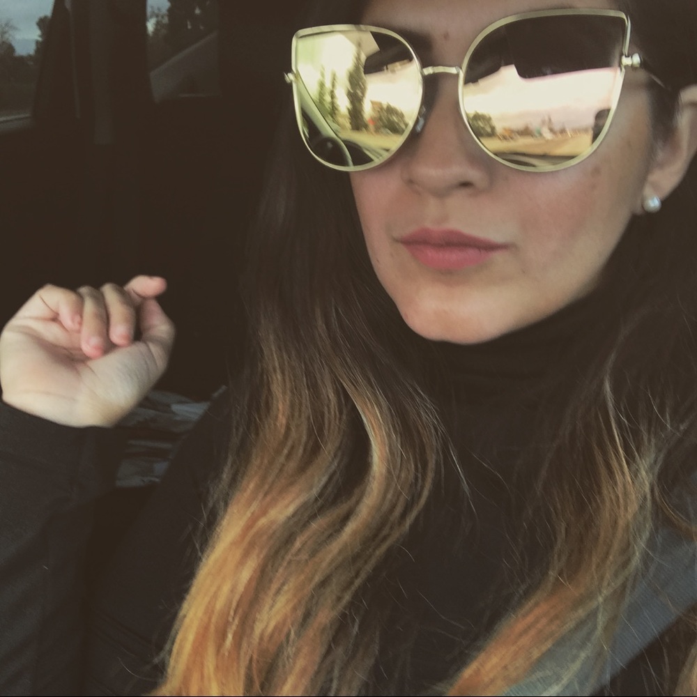 Meet your Posher, Rebeca